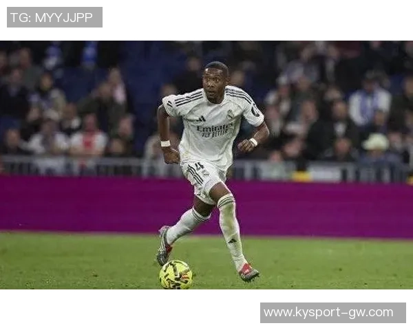 阿拉巴在皇马与国家队表现差异显著连续四场为奥地利出战 阿拉巴在皇马与国家队表现差异显著连续四场为奥地利出战